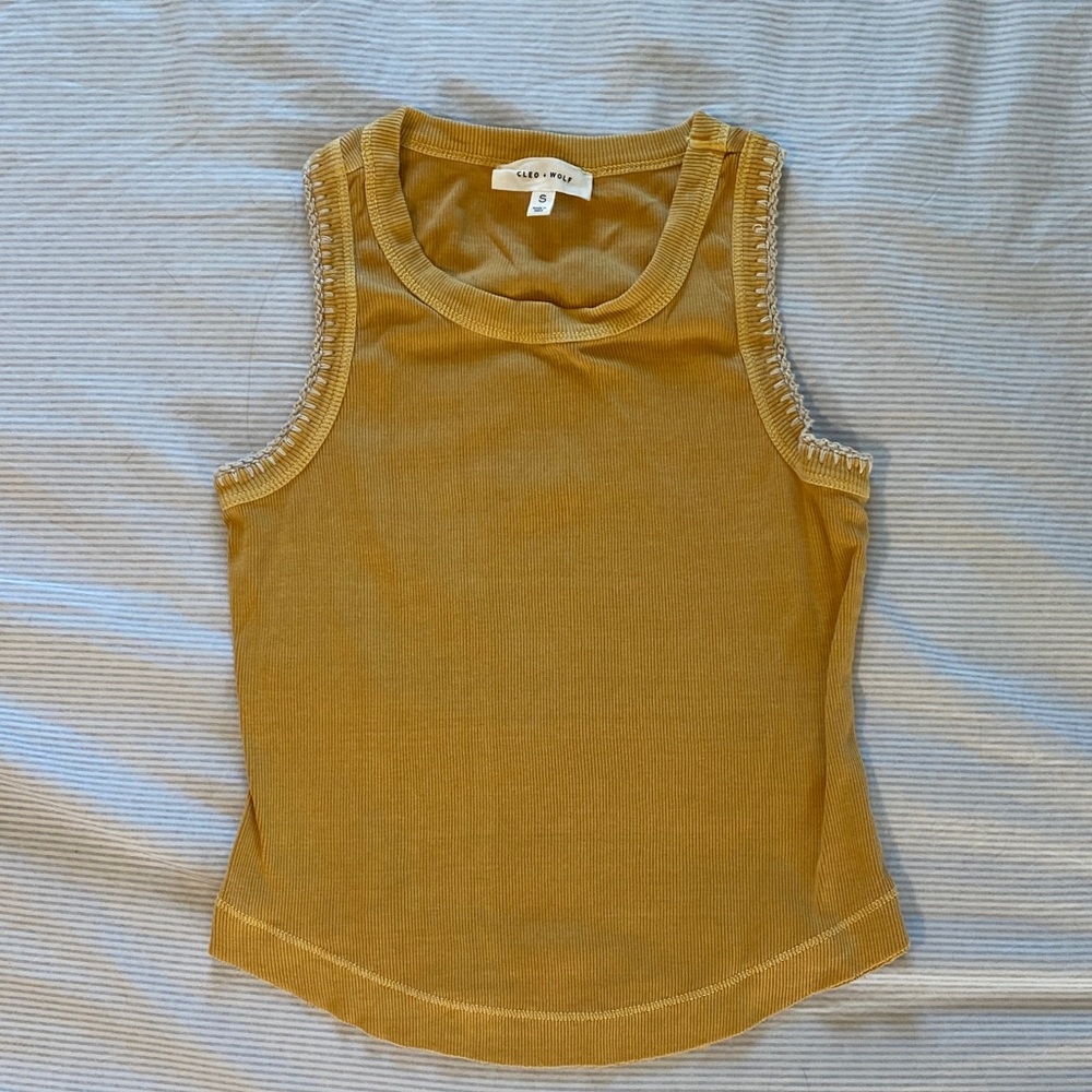 Crop tank with raw-edge hem
